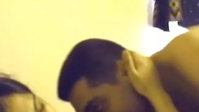 પોર્ન ઓનલાઇન કોઈ નોંધણી ભારતીય ઉંમર ઓર્ડર ફોટો ચુંબન, દંપતિ,