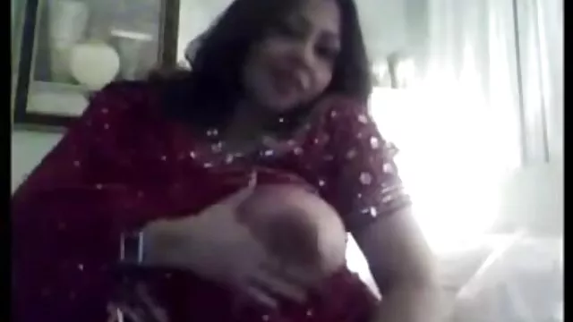 પોર્ન ઓનલાઇન કોઈ નોંધણી હોટ સેક્સી ફિલ્મ ભારતીય છોકરી બતાવે છે તેના બોબલા, બતાવો