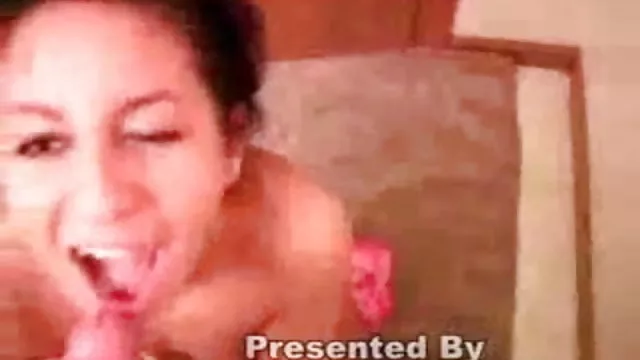 પોર્ન ઓનલાઇન કોઈ નોંધણી ભારતીય એચડી ભારતીય ગૃહિણી તેના રસોડામાં