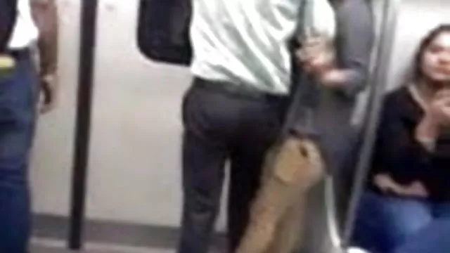 પોર્ન ઓનલાઇન કોઈ નોંધણી 22 સેક્સ ભયાવહ પ્રેમીઓ દિલ્હી મેટ્રો ચુંબન બોબલા દબાવો