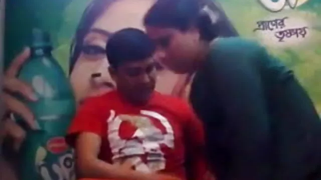 પોર્ન ઓનલાઇન કોઈ નોંધણી દેશી વિડિઓ રમવા દંપતી કેન્ટીનમાં કૌભાંડ