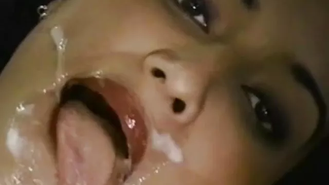 પોર્ન ઓનલાઇન કોઈ નોંધણી નાદિયા યુવાન છોકરી ફોટો શોપિંગ